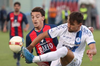 Cerignola frena il super Catanzaro e Taranto vince per la prima volta