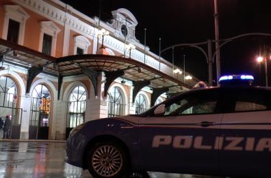 Bari, divieto di accesso in aree urbane per due parcheggiatori abusivi