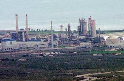 Manfredonia ricorda lo scoppio e lo spettro dell’arsenico sulla città