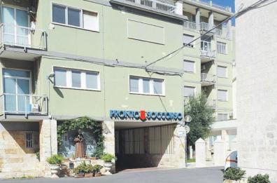 Fasano, da un mese niente radiografie