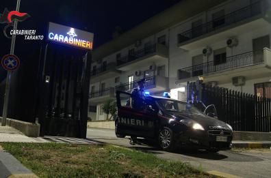 Ginosa Marina, assunta il giorno prima come commessa ruba 120 euro dalla cassa con un complice: arrestati
