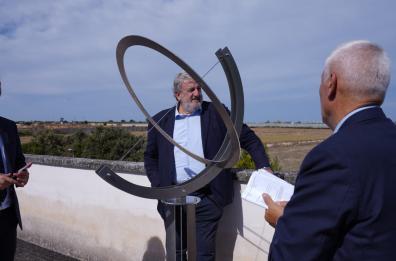 A 6 anni dalla scomparsa di Maria Maugeri inaugurata una meridiana nel parco di Lama Balice