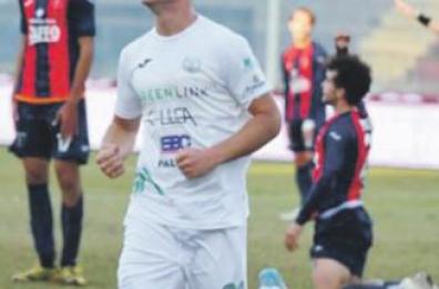 Monopoli, facce da gol: Corti e  Manzari sorridono