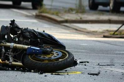 Conversano, moto si schianta contro ulivo: muore ragazzo di 16 anni