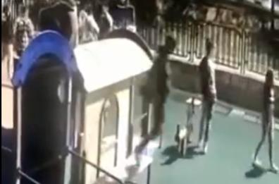 Baby vandali nel parco giochi di San Nicandro: le telecamere li riprendono e il sindaco pubblica il video