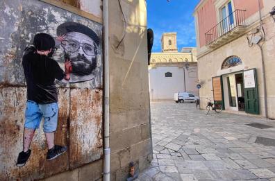 Nardò, muore a 40 anni dopo malore: i no-vax lo insultano su Fb, in città spunta un murale