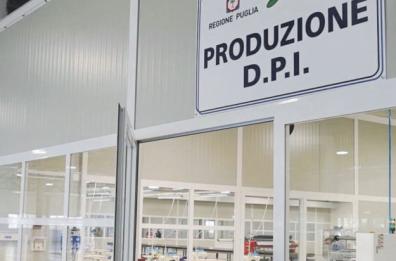 «Mascherine? Ci penserà De Luca». Dopo chiusura fabbrica pubblica, la Puglia affida appalto alla Campania