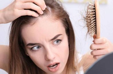 Alopecia, un problema che affligge 4 milioni di donne