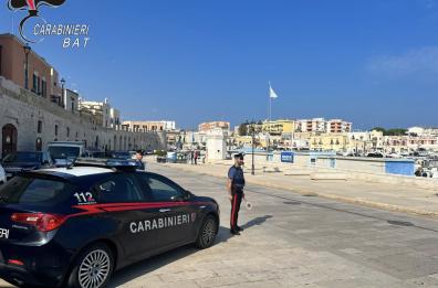 Bisceglie, pusher sorpreso dai Carabinieri tenta la fuga: arrestato 25enne