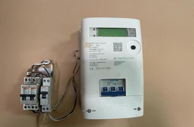 Nardò, in casa luce a costo zero: in due nei guai per furto d'energia