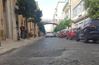 Brindisi, ci siamo: il rifacimento di via Porta Lecce affidato alla Multiservizi