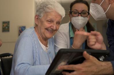 Bari,  adesso i social non avranno più segreti nemmeno per i «nonni» delle Rsa