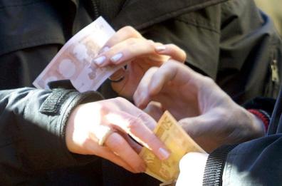 A  Bari quasi 3mila piccole aziende in sofferenza. C'è il rischio usura 