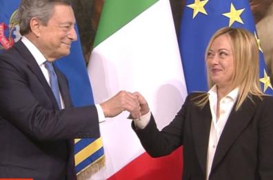 Governo Meloni in carica: la cerimonia della campanella e il primo Consiglio dei Ministri