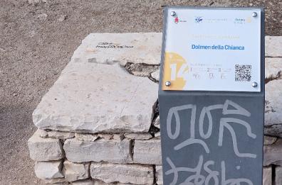 Bisceglie, l'inciviltà dilaga: dolmen e menhir in balia dei vandali