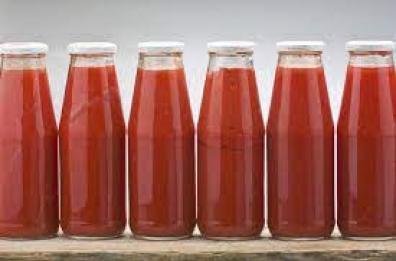 La bottiglia costa più del pomodoro