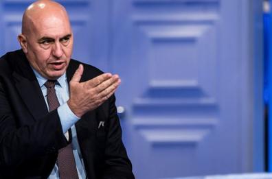 Crosetto: «Il porto di Taranto? Il posto più brutto del mondo». Poi le scuse: «Era un'iperbole»