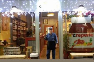 Lecce piange la scomparsa di Edo, re delle crepes di Piazza Mazzini
