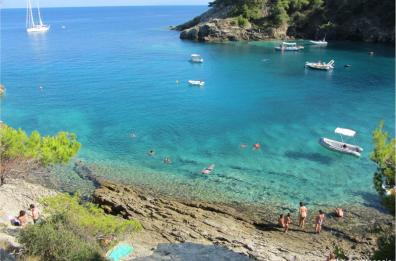 Recuperato cadavere in mare al largo delle Isole Tremiti: avvistato da isolani che l'avevano scambiato per una tartaruga