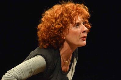 Cinzia Leone in teatro a Bari per sostenere i progetti dell’associazione ReStart