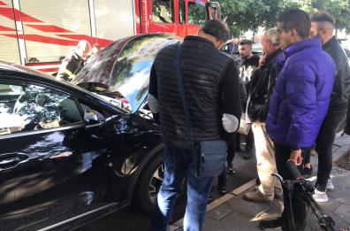 Lecce: gattino incastrato nel motore di un'auto