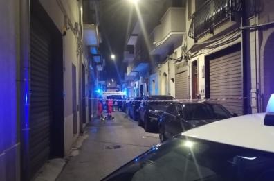 Francavilla Fontana, 19enne ucciso sotto casa a colpi di arma da fuoco: sequestrati pc e cellulare. «Paolo avrebbe aperto la porta al suo killer» 