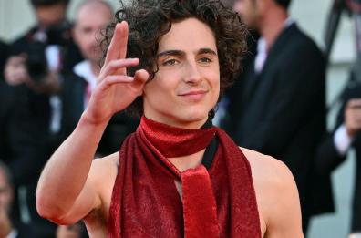 Il salotto di Fazio fra Chalamet, Ancelotti e Sgarbi
