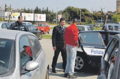 Brindisi, al parcheggio del Perrino gli abusivi si moltiplicano