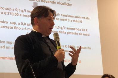 Don Antonio Coluccia, il prete anti-clan: «L’omertà non è un’attitudine cristiana»