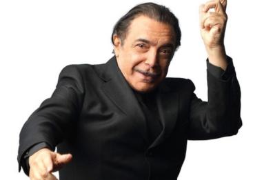 Musica, gag e ricordi: il Frassica-show fa sold-out a Canosa