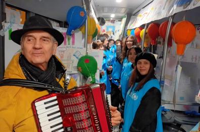 Giornata dei Bambini, sul bus dell'Ataf a Foggia viaggi in allegria 