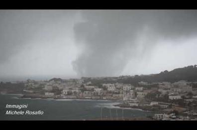 Tromba d'aria marina a Leuca, pochi i danni