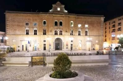 Geografie Anni' 80 in piazza Vittorio Veneto
