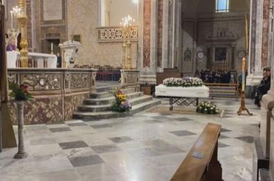 Francavilla Fontana, oggi i funerali del 19enne: proclamato il lutto cittadino