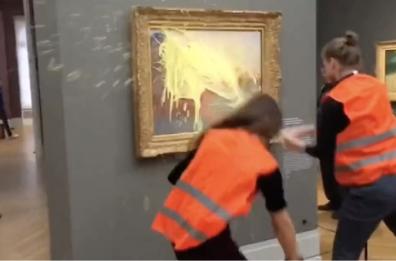 Arte «sotto vetro» nei musei: ecco cosa ne pensano a Lecce e Barletta