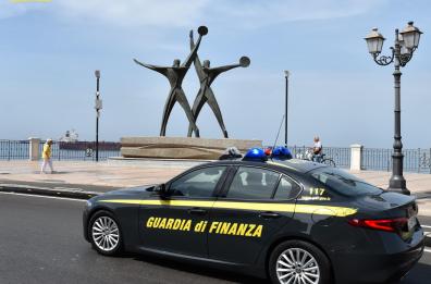 Taranto, GdF scopre 16 lavoratori in nero in provincia