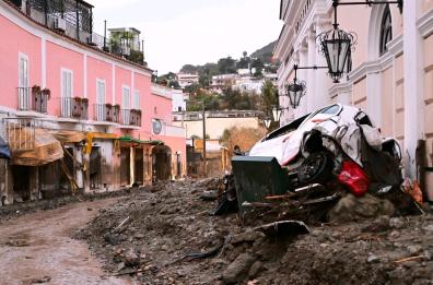 Dal Covid alle frane, se la natura sfida l’intelligenza umana
