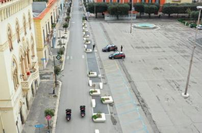 Cerignola, ventenni sorpresi a cannibalizzare auto: cinque arresti