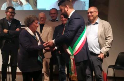 Taranto, premiata la «paladina» dei bambini con il titolo di Ambientalista dell'anno