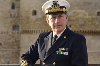 Ammiraglio Vitiello: «Taranto naviga sulla rotta giusta, ma i suoi giovani devono tornare»