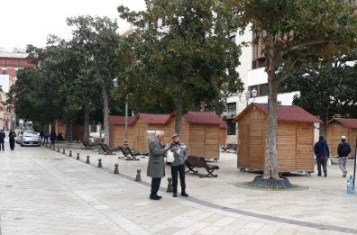 Brindisi,  il  mercatino di piazza Vittoria annullato: l'ombra di risvolti giudiziari 