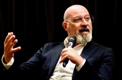 Stefano Bonaccini a Cerignola: «C'è più opposizione al Pd che alla Meloni. Renzi e Calenda? Pensiamo meno alle alleanze»