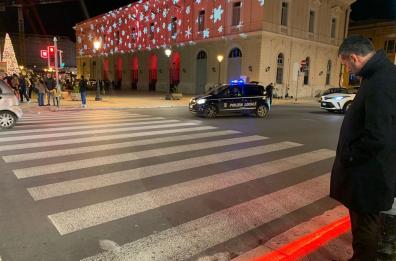 Bari, via alla sperimentazione della red safe life, barra luminosa salvavita per chi attraversa