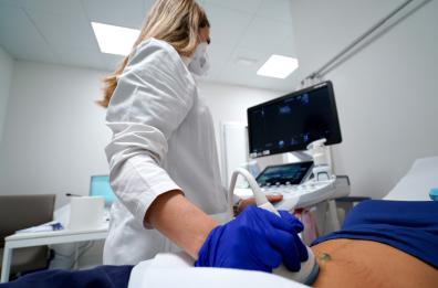 Diagnosi ginecologiche più rapide e accurate: Bari sperimenta l’IA nelle ecografie fetali