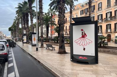 Bari, su Corso Vittorio Emanuele installazioni di food art realizzate da Diego Cusano