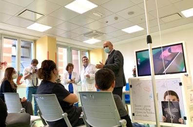 Sanità, Fondazione Bocelli dona pc e tablet a ospedale pediatrico Bari