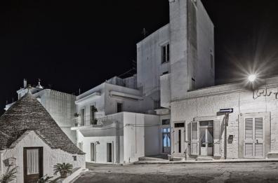 Alberobello si tuffa nell'arte contemporanea