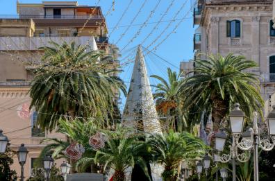 L’ultima corsa agli acquisti: a Taranto ottimismo tra commercianti