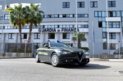 Taranto, maxi sequestro di prodotti nocivi per la salute pubblica