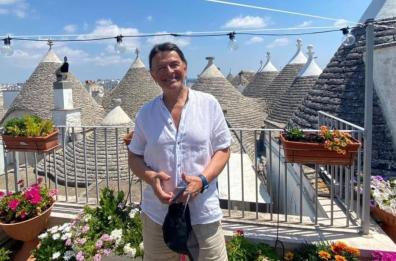 «Io, Dodi Battaglia, fra i trulli e il mare mi sento a casa»